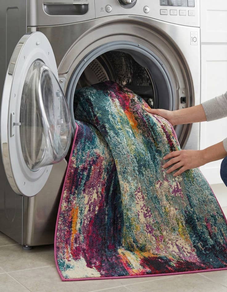 Detail image of 3' 3 x 5' 3  Washable Spectrum Rug