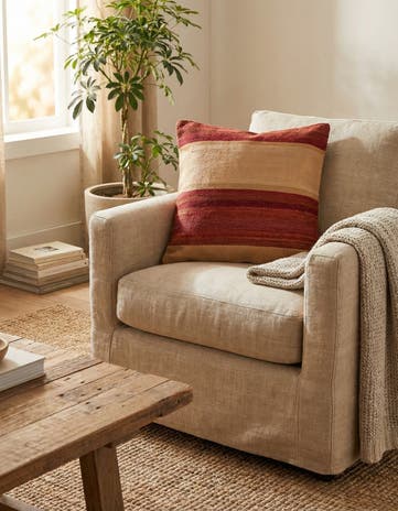 2' 4 x 2' 5 Hand Woven Pillow Wool Square Rug