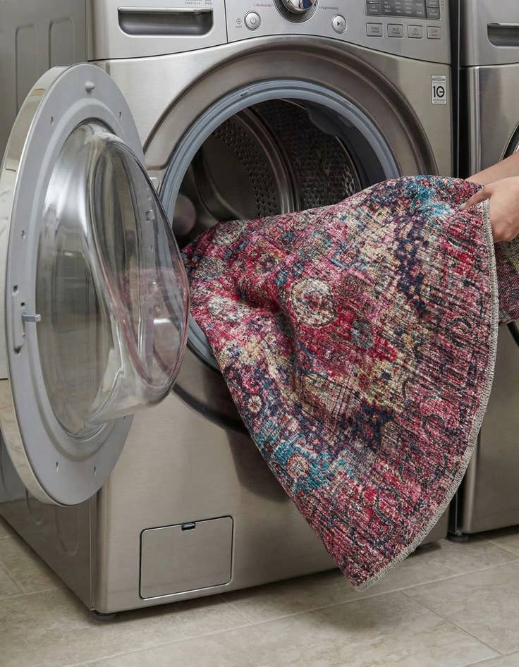 Detail image of 4' x 4'  Washable Mangata Round Rug