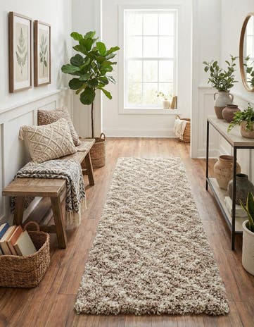 2' x 8' Lattice Shag Runner Rug