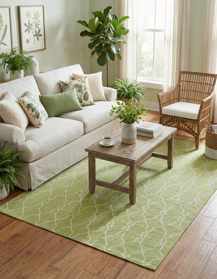 Detail image of 7' 10 x 11'  Washable Trellis Indoor / Outdoor Rug