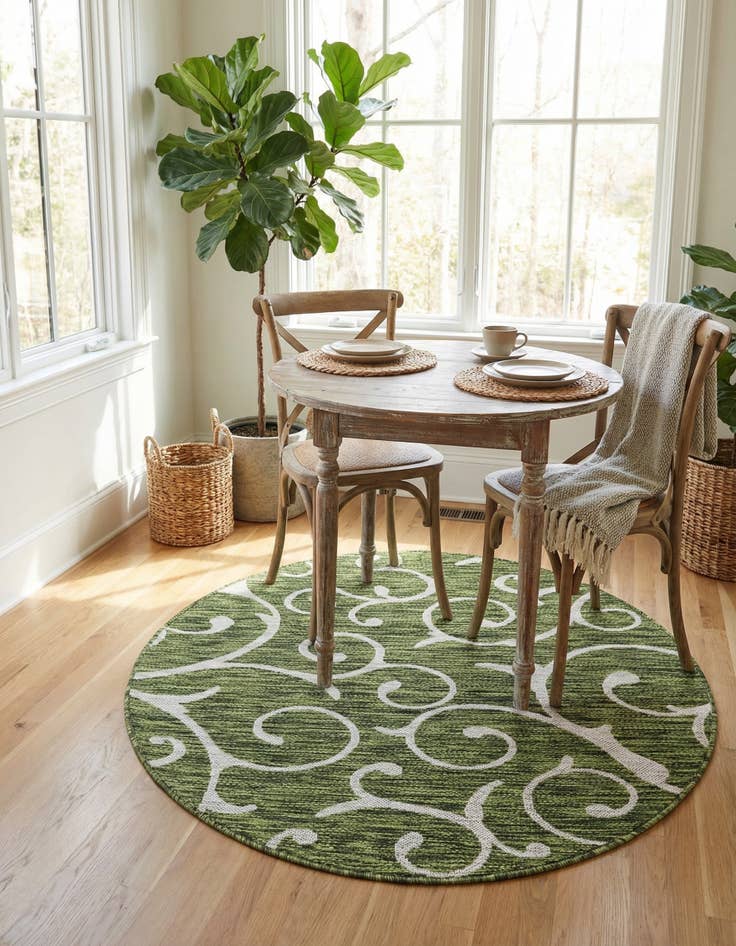 Detail image of 4' x 4'  Washable Botanical Indoor / Outdoor Round Rug
