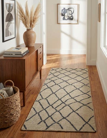 3' x 6' Hand Knotted Luna Wool Runner Rug