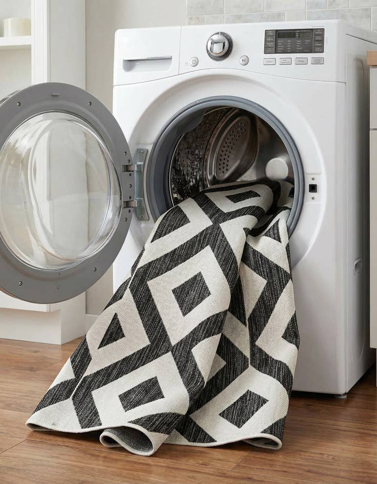 Detail image of 7' 10 x 10'  Washable Jill Zarin Napa Indoor / Outdoor Rug