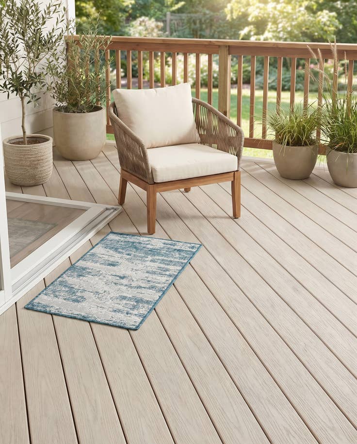 Detail image of 2' x 3' Easy-Clean Modern Indoor / Outdoor Rug
