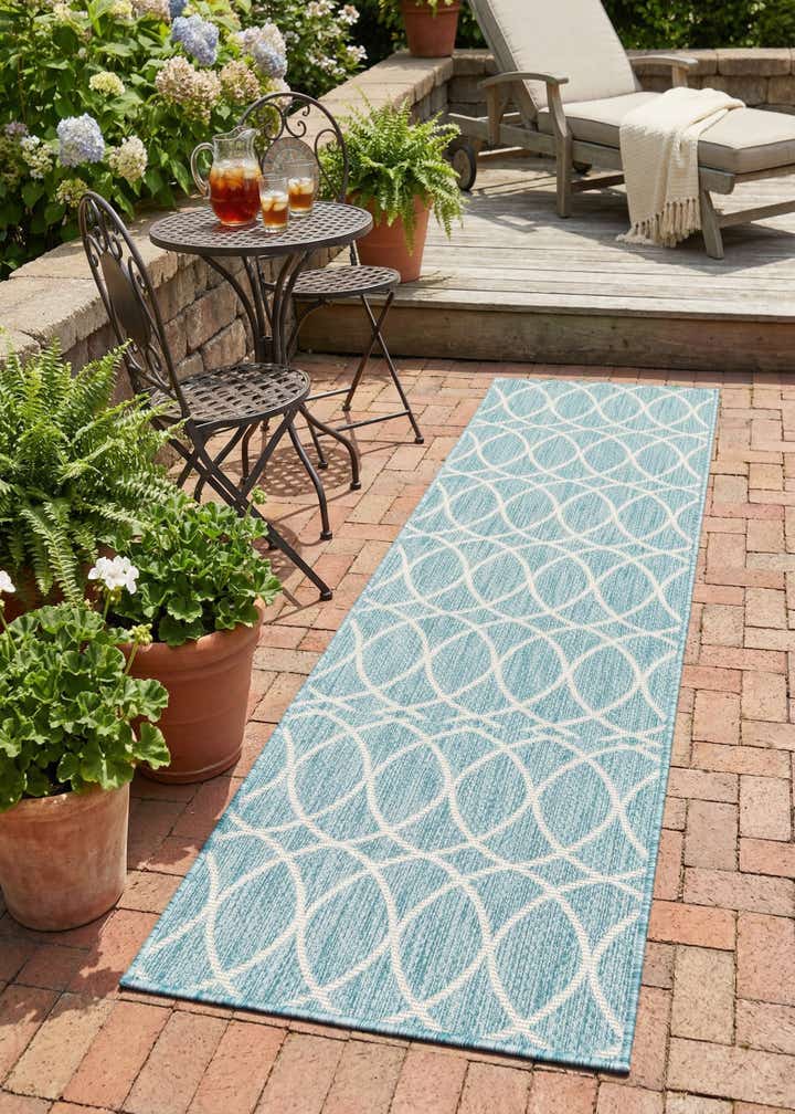 2' x 7' 10 Easy-Clean Trellis Indoor / Outdoor Runner Rug