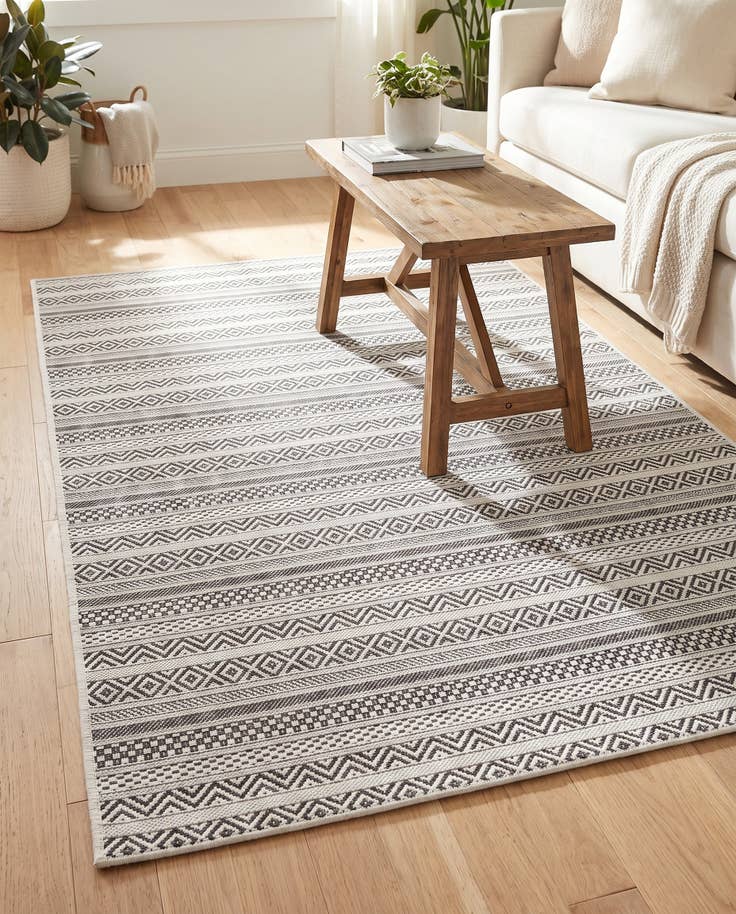 Detail image of 4' x 6' Easy-Clean Striped Indoor / Outdoor Rug