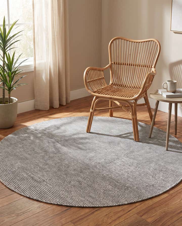 5' 1 x 5' 1 Easy-Clean Jill Zarin Palm Springs Indoor / Outdoor Round Rug