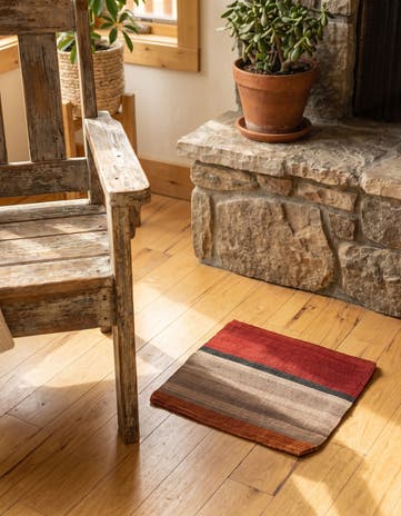 1' 6 x 1' 7 Hand Woven Pillow Wool Square Rug