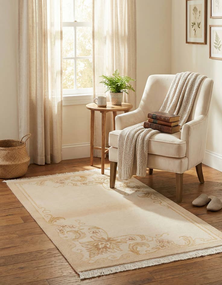 Detail image of 2' 8 x 4' 6  Hand Knotted Darya Wool Rug