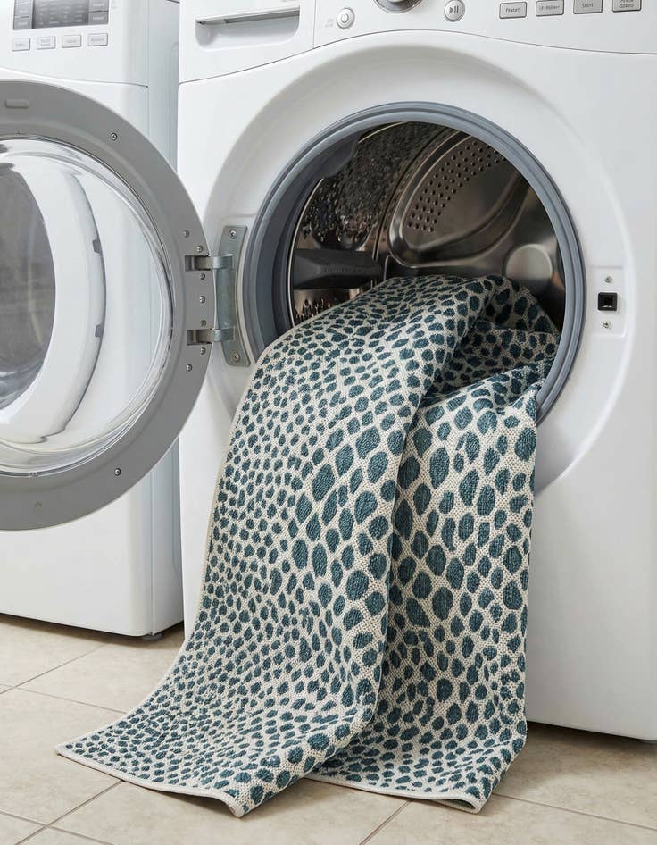 Detail image of 5' 3 x 5' 3  Washable Jill Zarin Indoor / Outdoor Square Rug