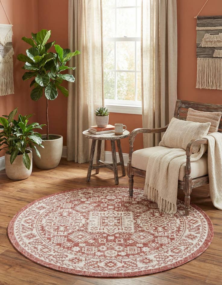 Detail image of 4' x 4'  Washable Aztec Indoor / Outdoor Round Rug