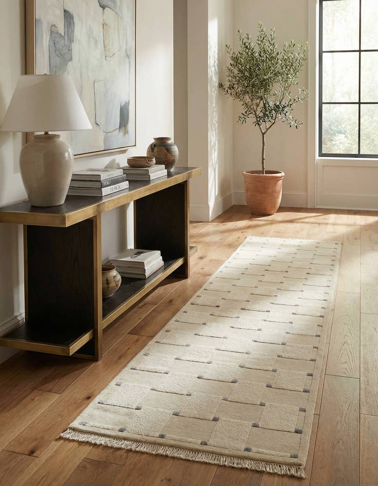 Detail image of 2' 8 x 9' 10  Hand Knotted Darya Wool Runner Rug