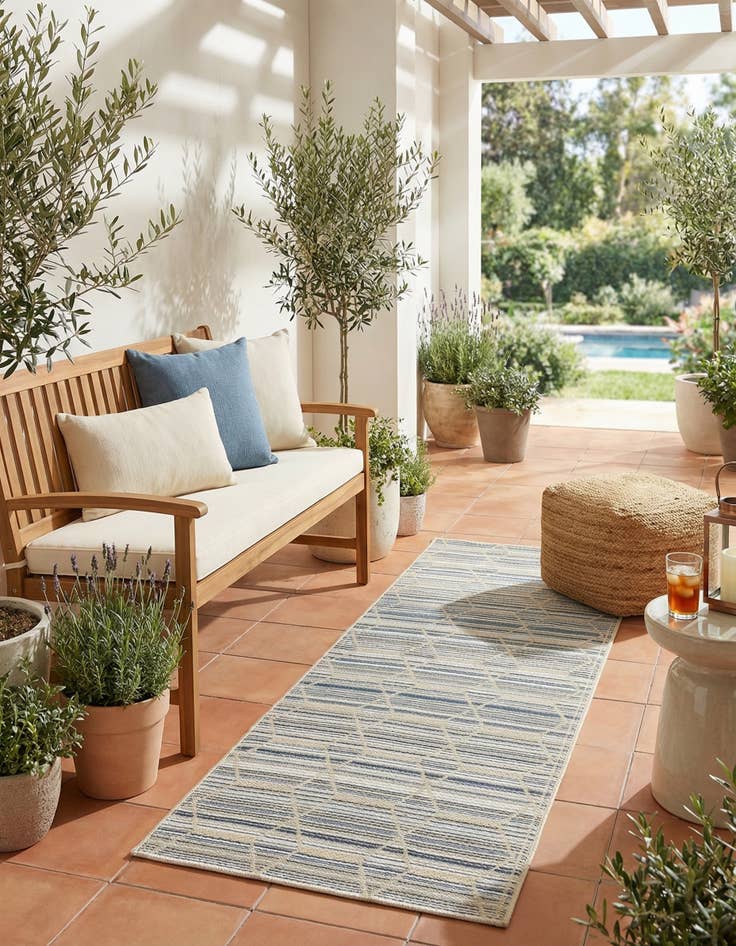 Detail image of 2' x 6'  Washable Vista Breeze Indoor / Outdoor Runner Rug