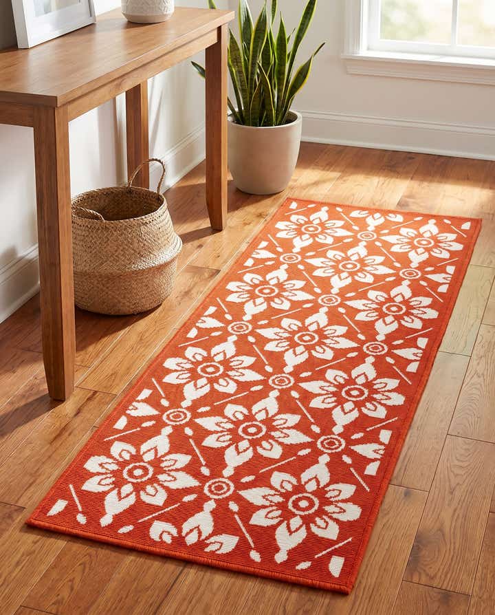 2' x 5' Easy-Clean Trellis Indoor / Outdoor Runner Rug