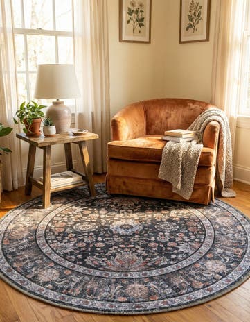 Ink Black Yara Round Rug