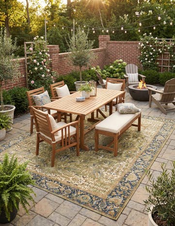 10' x 12' Easy-Clean Traditional Indoor / Outdoor Rug