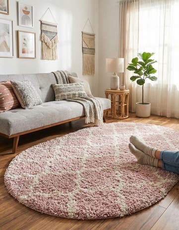 Light Pink Moroccan Trellis Shag Oval Rug
