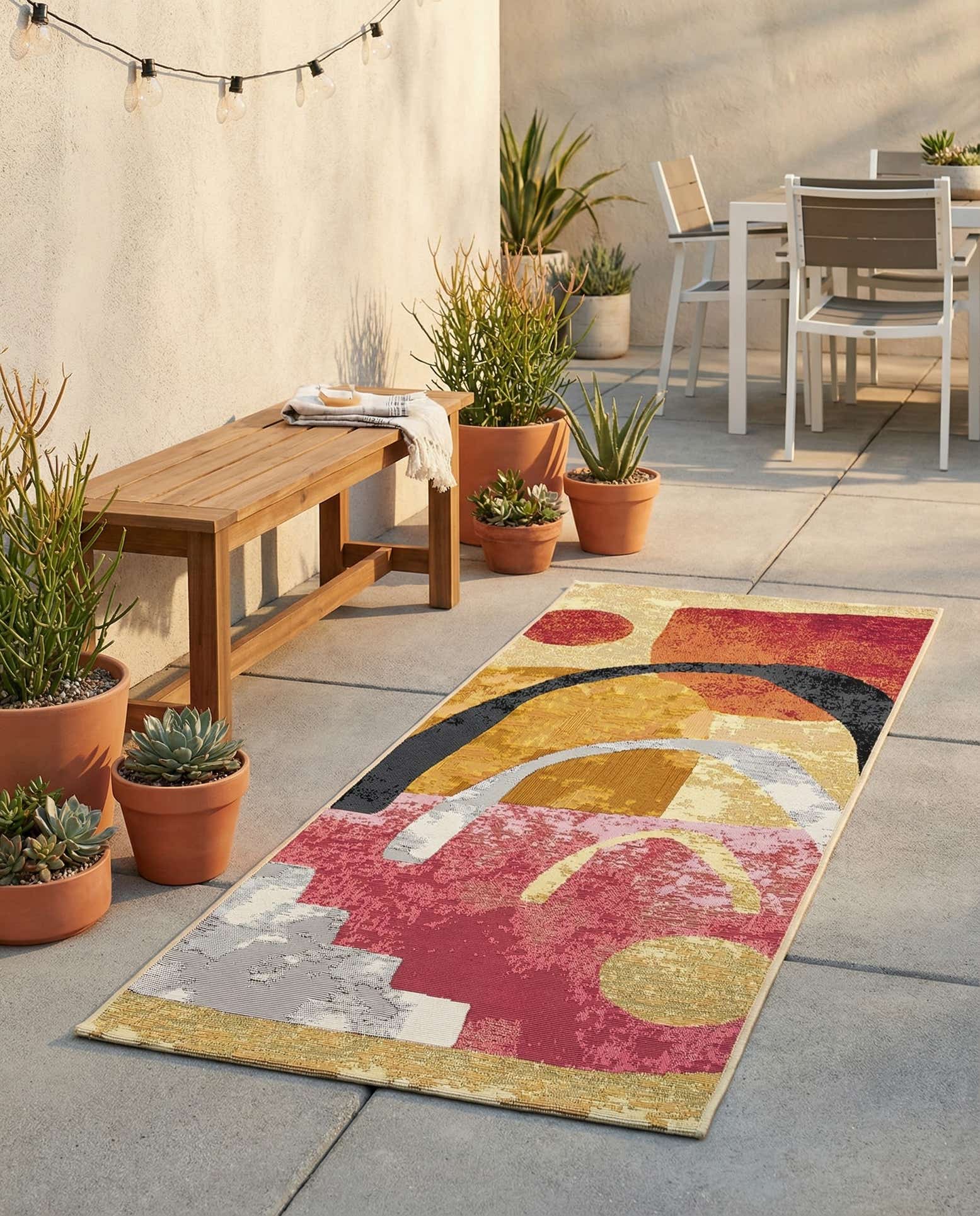 2' x 5' Easy-Clean Modern Indoor / Outdoor Runner Rug