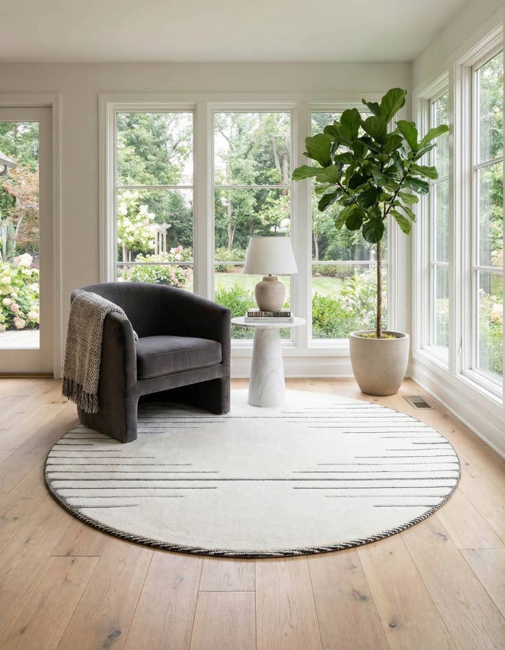 Detail image of 7' 10 x 7' 10 Prismatic Round Rug