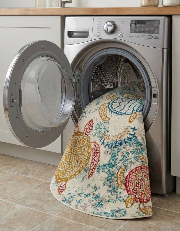 Detail image of  4' x 4'  Washable Amalfi Round Rug