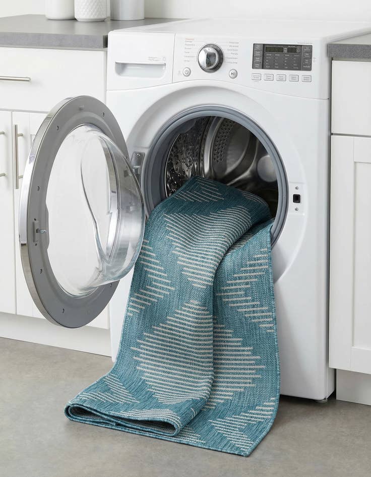 Detail image of  2' x 6'  Washable Modern Indoor / Outdoor Runner Rug