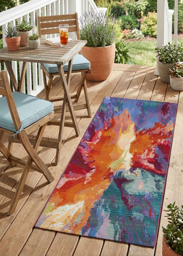 2' 7 x 5' 3 Easy-Clean Modern Indoor / Outdoor Runner Rug