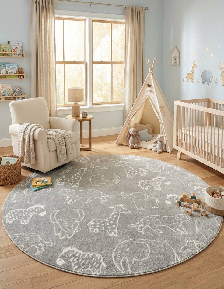 Detail image of 7' 10 x 7' 10 Animals Whimsy Kids Round Rug