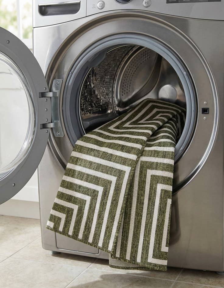 Detail image of 6' x 9'  Washable Modern Indoor / Outdoor Rug