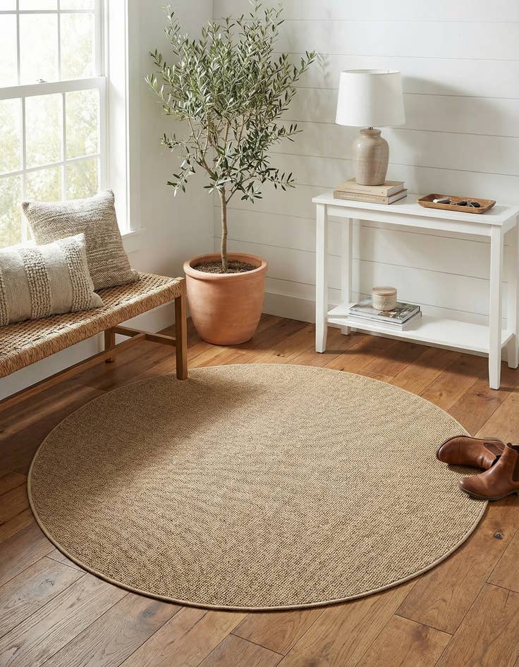 Detail image of 5' 3 x 5' 3  Washable Solid Indoor / Outdoor Round Rug