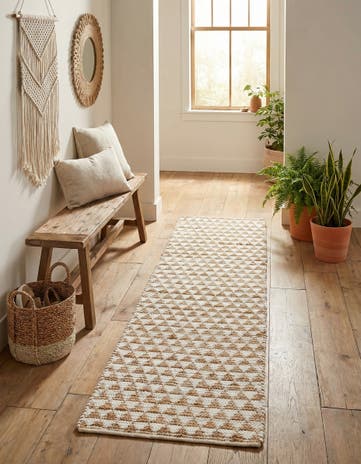 2' 7 x 10' Hand Woven Chindi Jute Runner Rug