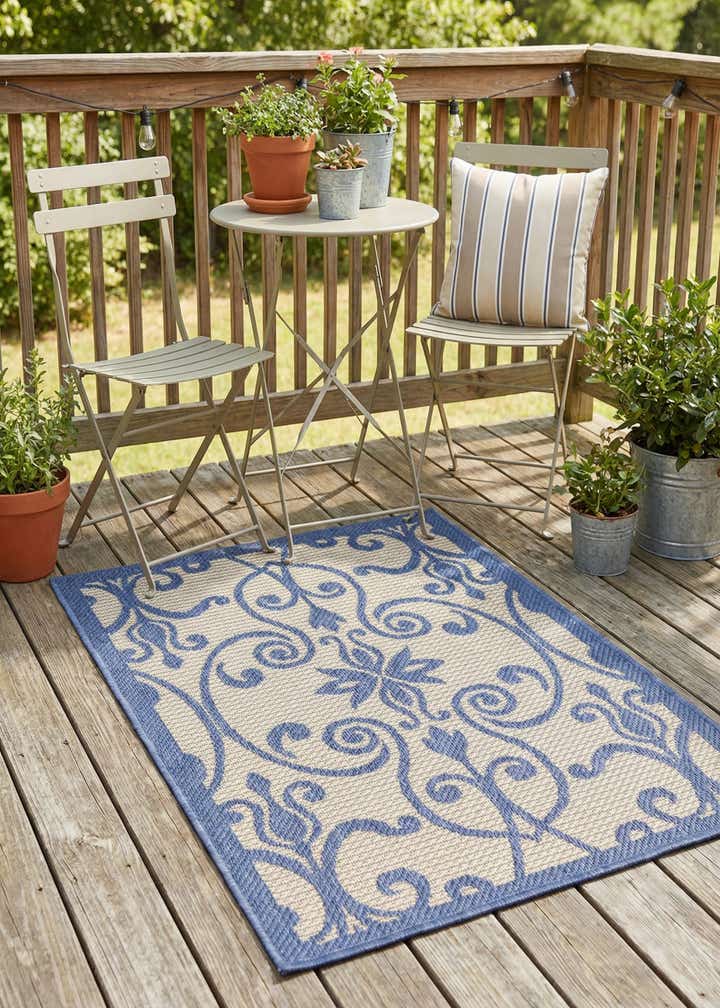 2' 2 x 3' Easy-Clean Botanical Indoor / Outdoor Rug