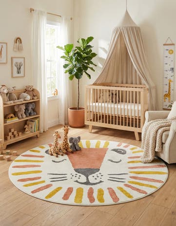 7' 10 x 7' 10 Lion Whimsy Kids Round Rug