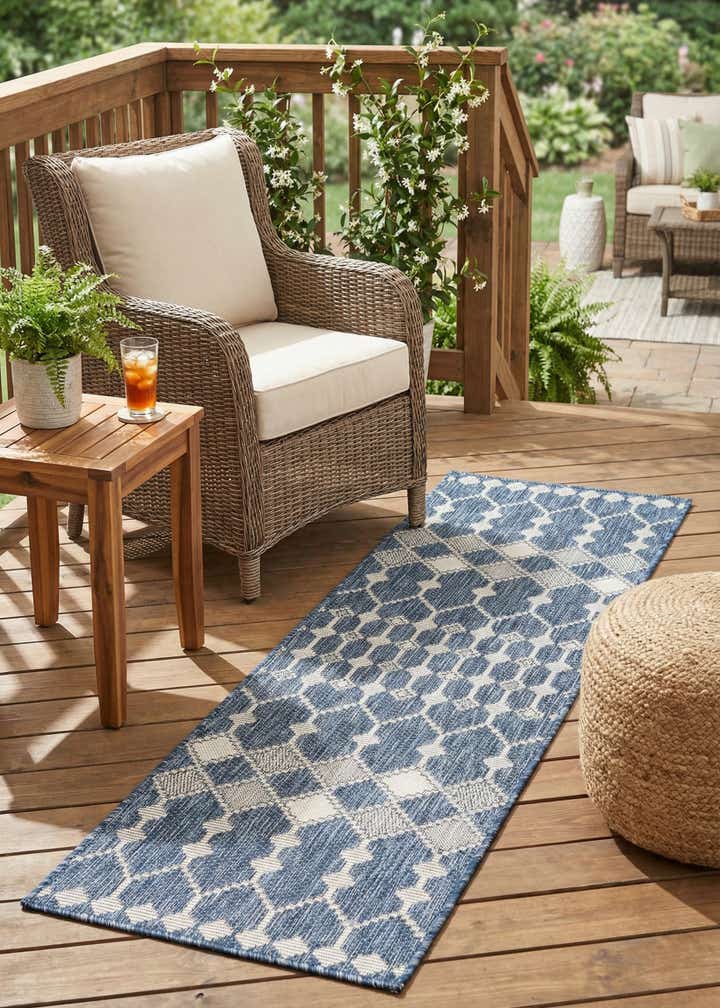 2' x 6' Easy-Clean Trellis Indoor / Outdoor Runner Rug