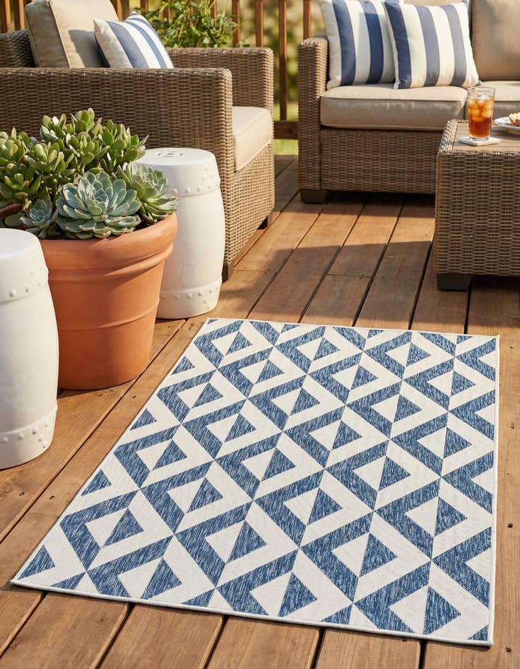 Detail image of 1' 4 x 1' 4  Washable Jill Zarin Napa Indoor / Outdoor Sample Rug