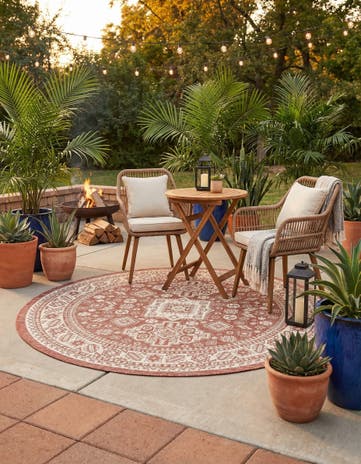6' x 6' Easy-Clean Aztec Indoor / Outdoor Round Rug