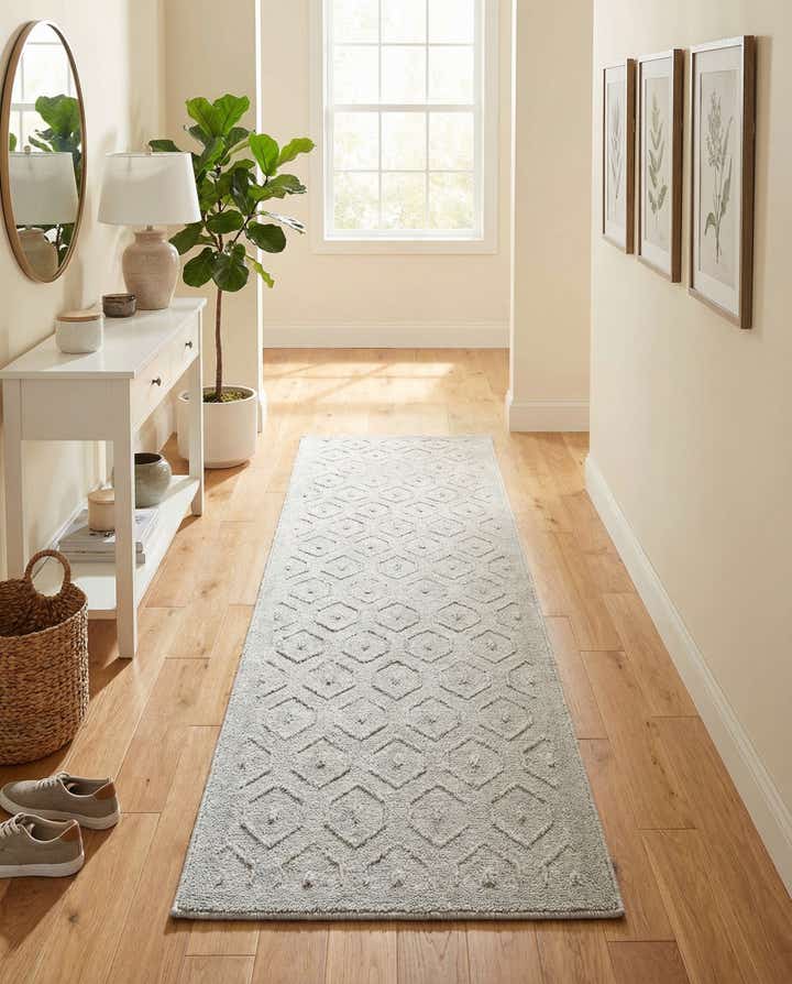2' x 8' Easy-Clean Trellis Textured Indoor / Outdoor Runner Rug