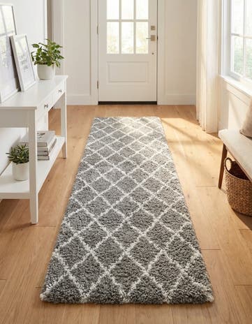 2' 7 x 10' Moroccan Shag Runner Rug