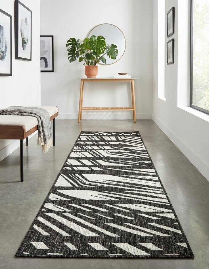 Detail image of 2' x 6'  Washable Modern Indoor / Outdoor Runner Rug