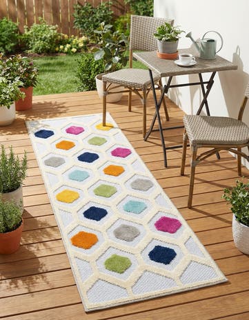 2' x 6' Easy-Clean Aruba Indoor / Outdoor Runner Rug