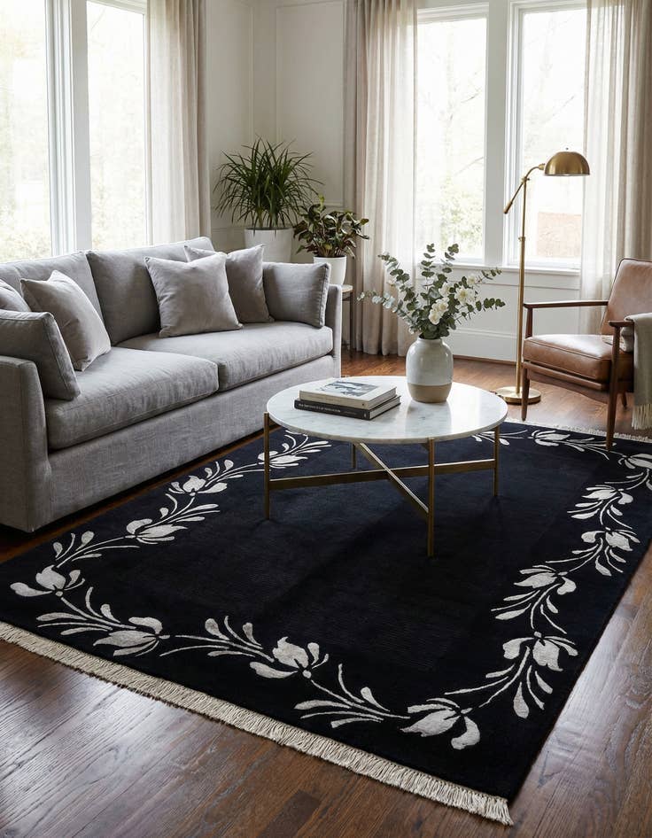 Detail image of 4' 11 x 6' 7  Hand Knotted Darya Wool Rug