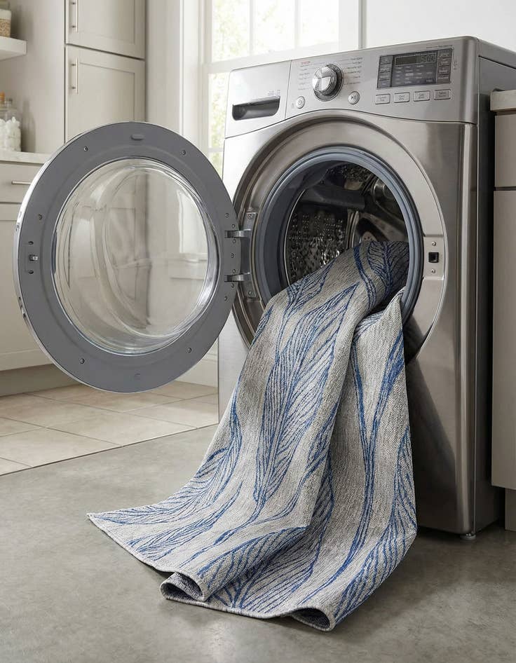 Detail image of  7' x 10'  Washable Botanical Indoor / Outdoor Rug