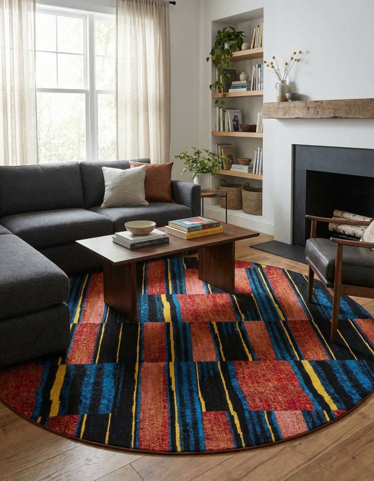 Detail image of  7' 10 x 7' 10  Washable Modern Indoor / Outdoor Round Rug