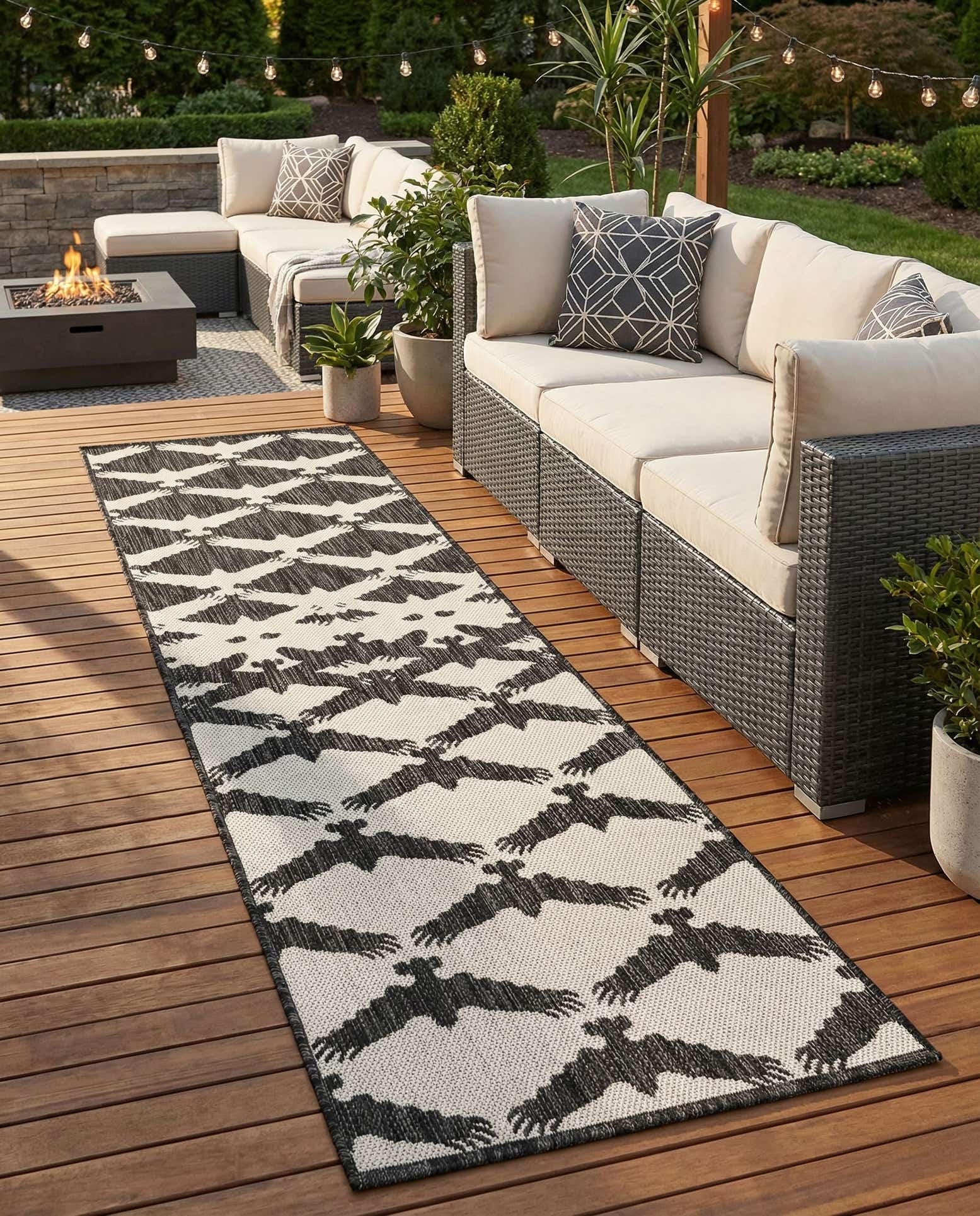 2' x 8' Easy-Clean Modern Indoor / Outdoor Runner Rug