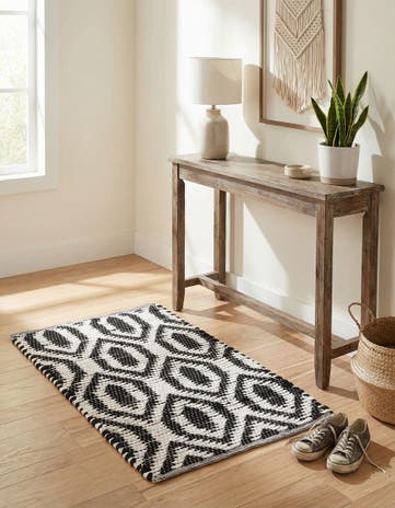 Black and White Hand Woven Chindi Jute Rug