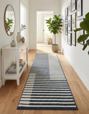 2' 7 x 10' Oslo Runner Rug