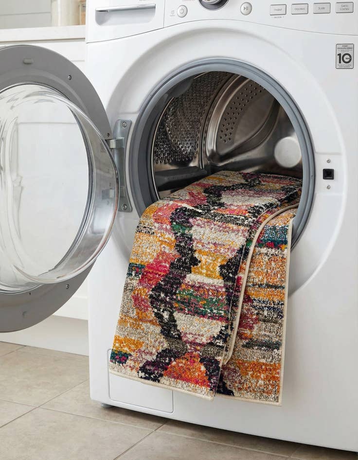 Detail image of 2' 2 x 3'  Washable Vivid Rug