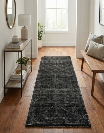 2' x 8' WoolCraft Geometric Runner Rug