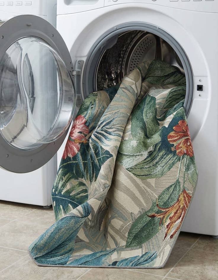 Detail image of 7' x 7'  Washable Botanical Indoor / Outdoor Octagon Rug