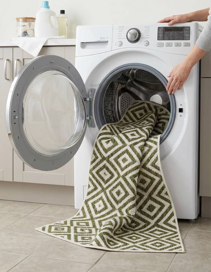 Detail image of 2' x 6'  Washable Jill Zarin Costa Rica Indoor / Outdoor Runner Rug